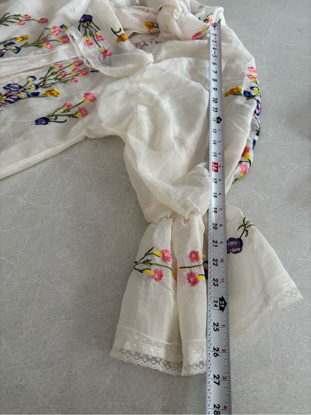 Vintage Embroidered Floral Lightweight Cream Blouse - Picture 14 of 15